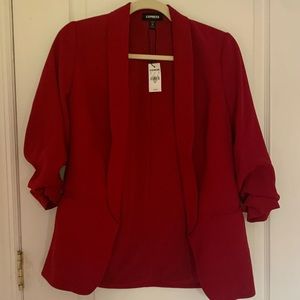 Red Boyfriend blazer with ruched sleeves